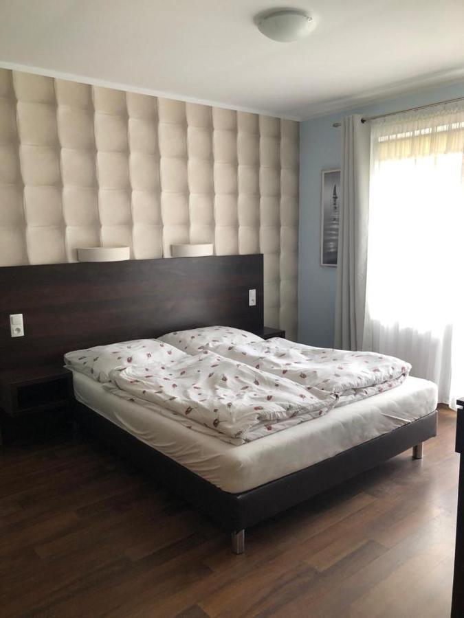 Azzurro Hotel Lukecin Luaran gambar