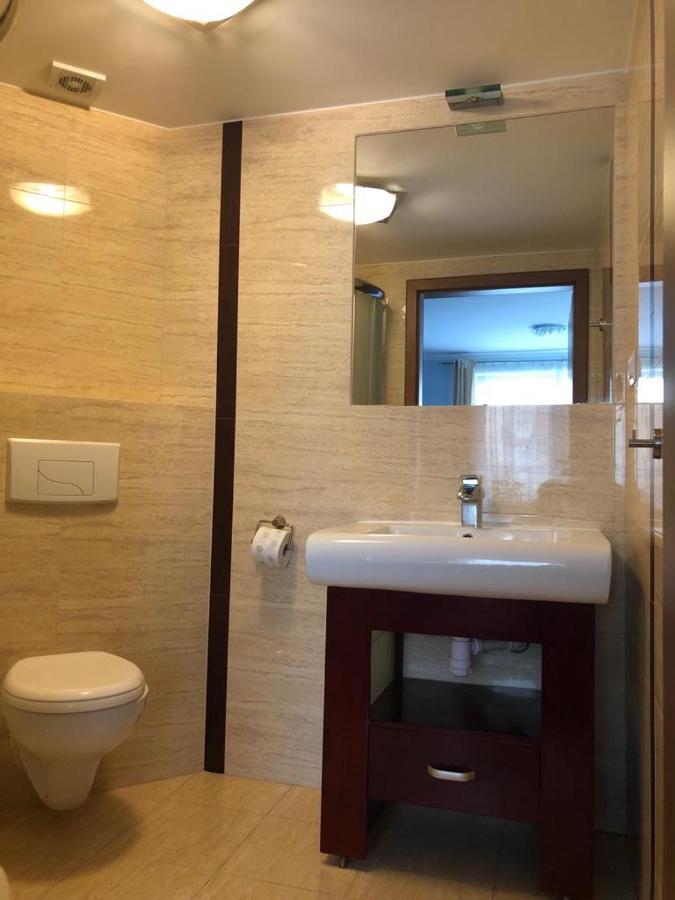 Azzurro Hotel Lukecin Luaran gambar