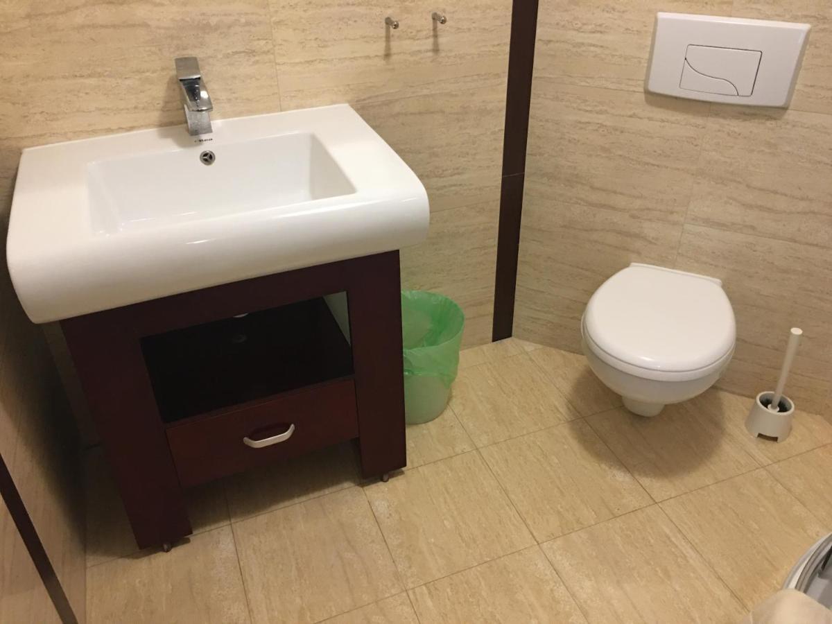 Azzurro Hotel Lukecin Luaran gambar