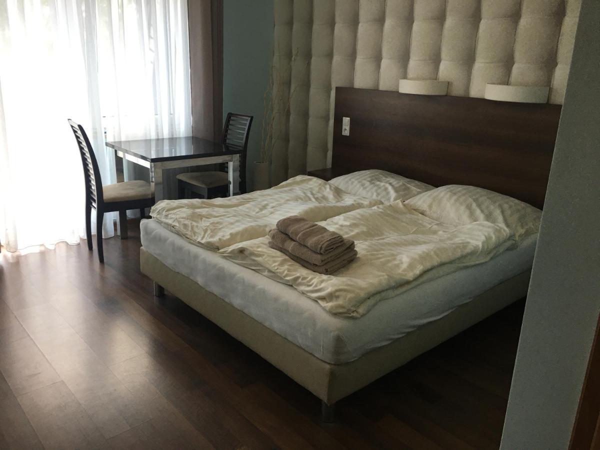 Azzurro Hotel Lukecin Luaran gambar