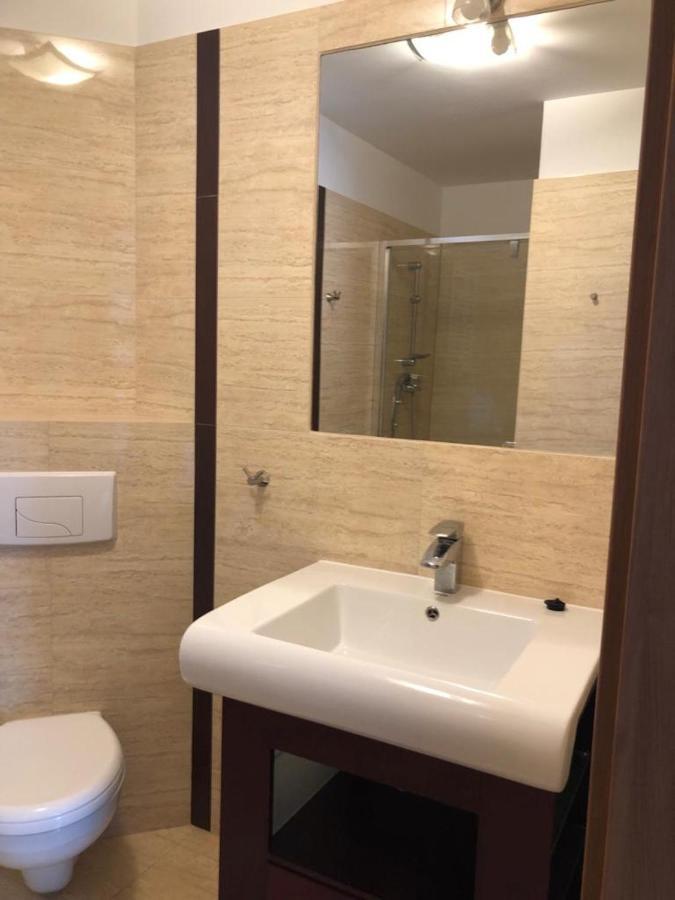 Azzurro Hotel Lukecin Luaran gambar